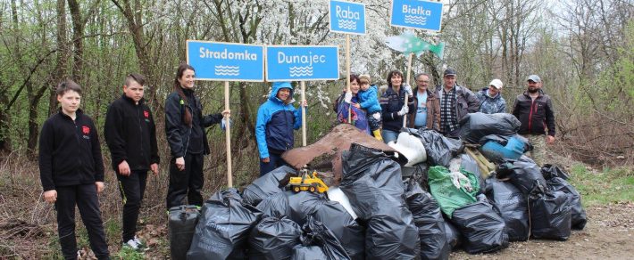 Sprzątanie Raby 2019.