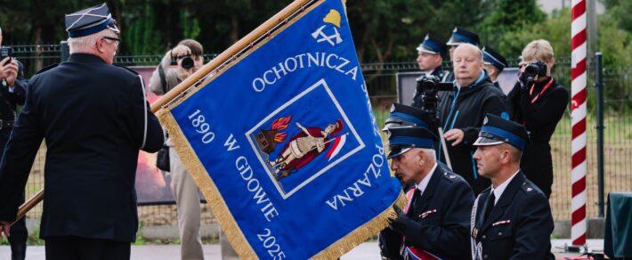 Mamy nowy sztandar! Nowy proporzec! Nowe auto!