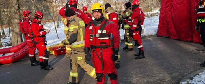 Ćwiczenia z ratownictwa lodowego.